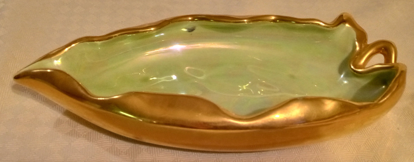 VINTAGE 1950s 22K Gold Leaf Dish Mint Condition Iridescent Green Trinket Tray | Mid-Century Hollywood Regency Decor