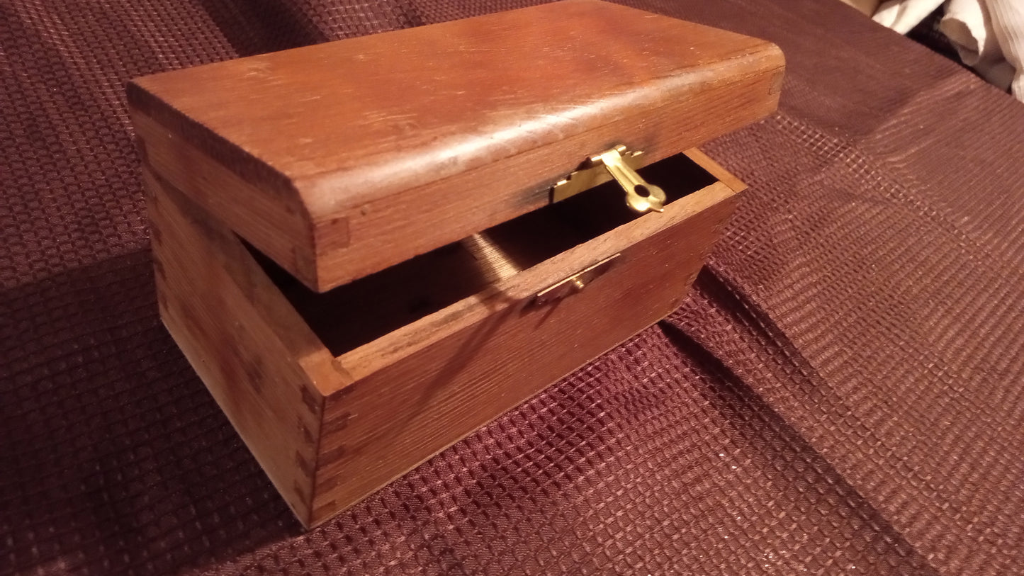 Vintage Hardwood Storage Box | Dovetail/Finger Joint Construction | Rustic Wooden Keepsake Chest