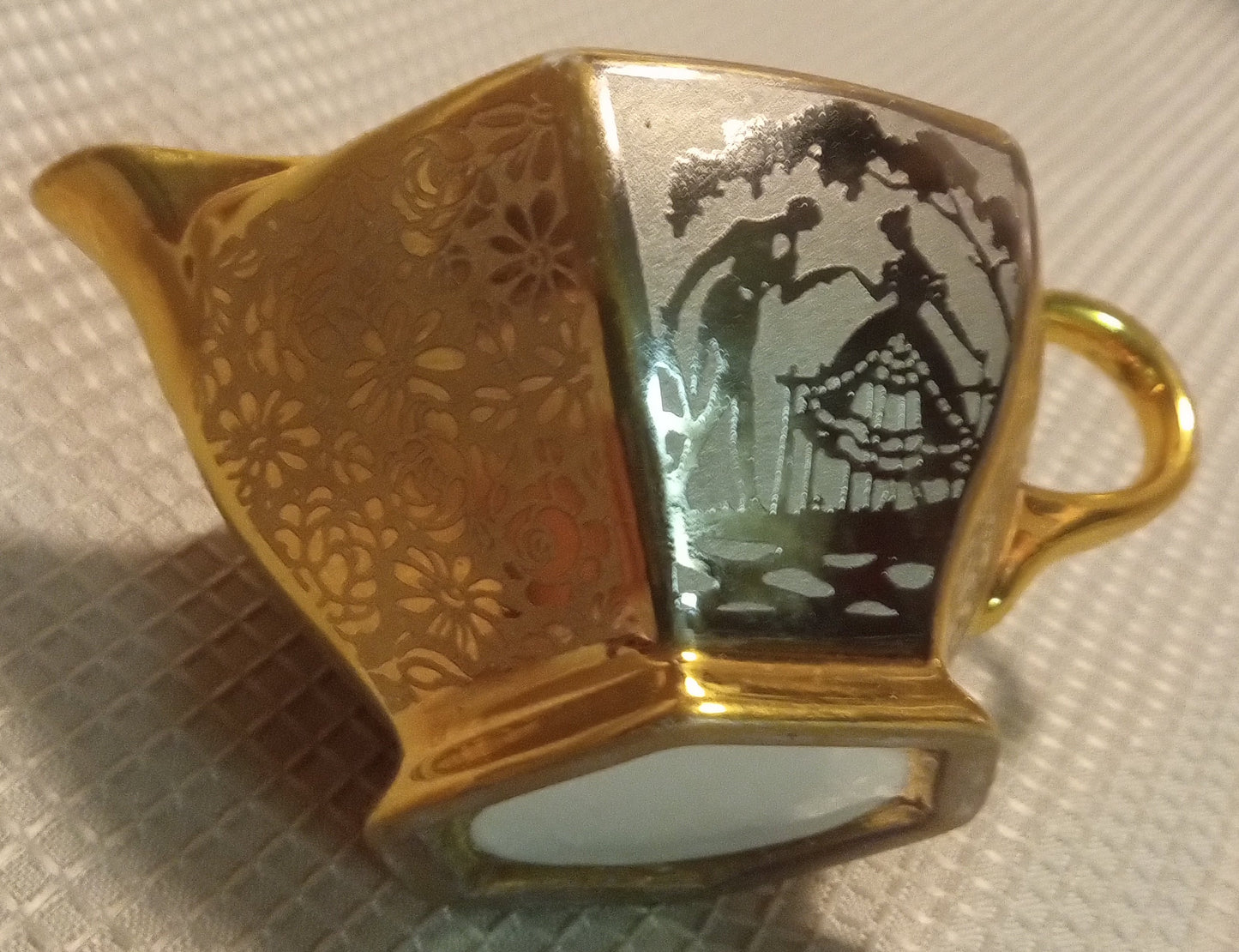 ART DECO Gold Lusterware Octagon Creamer - Japanese Sauce Boat (2" Tall, Mint Condition)