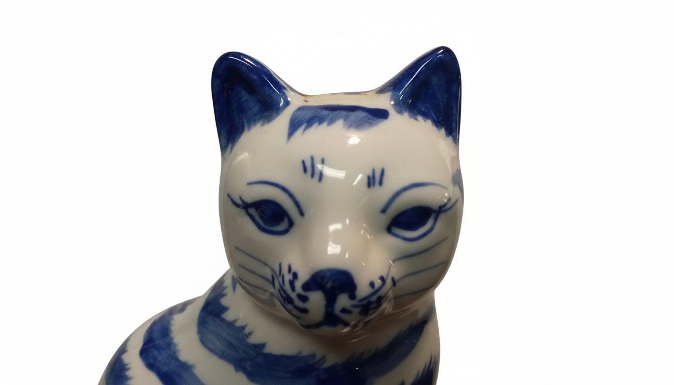 VINTAGE DELFT BLUE CAT TIGER PORCELAIN FIGURE