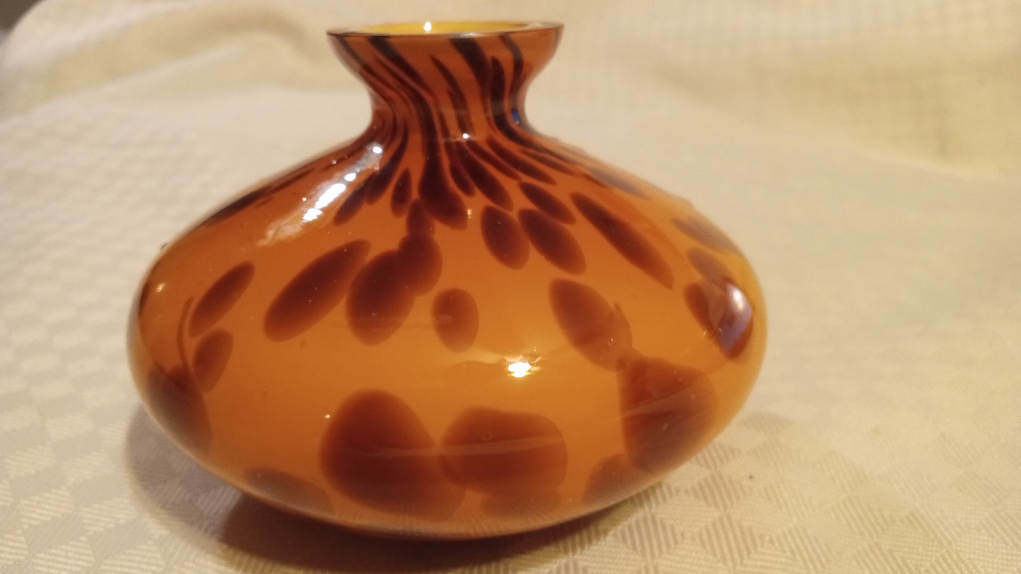 Classic Tortoiseshell Spotted Art Glass Bud Vase | MCM Murano Style