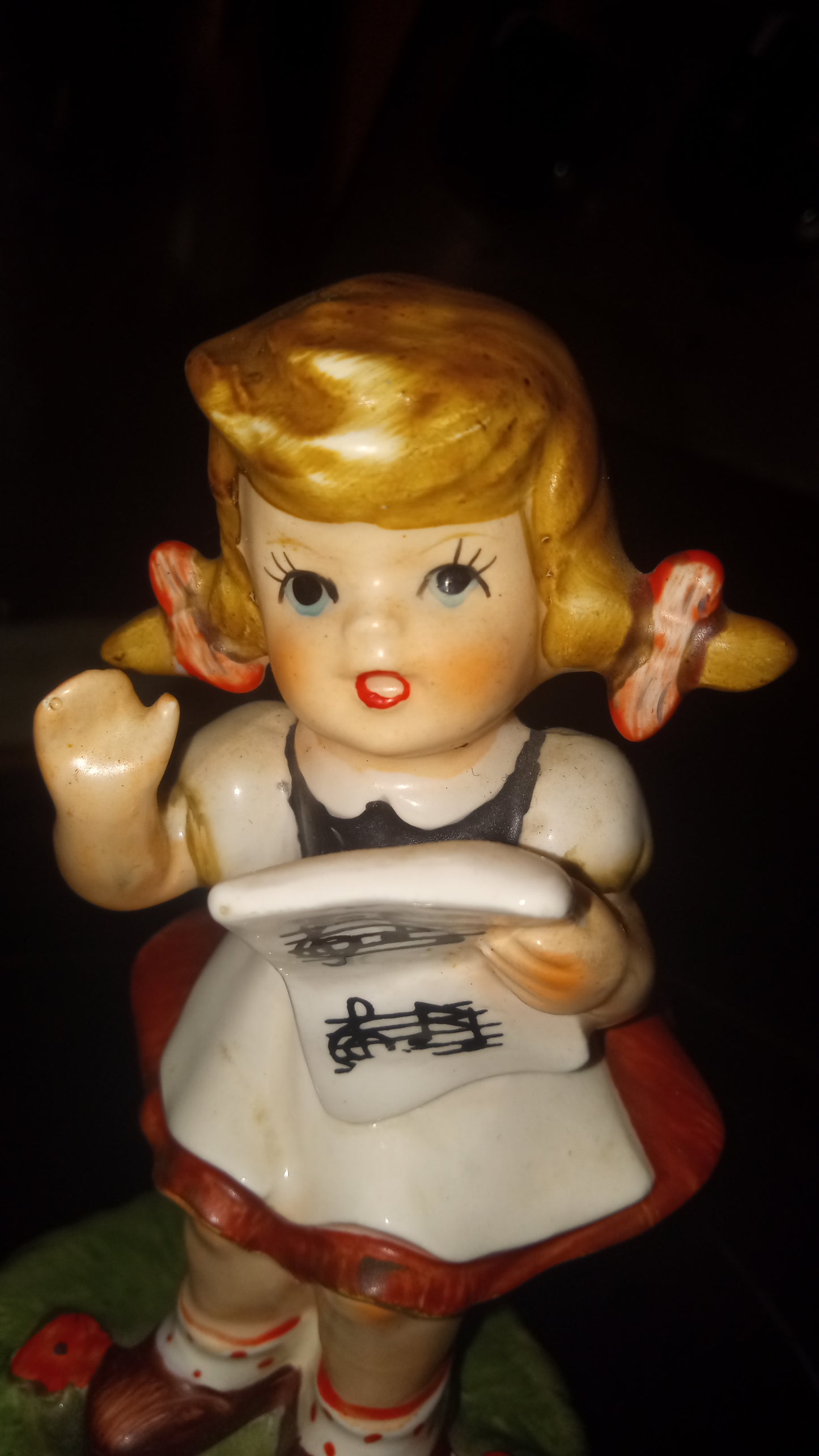 Vintage LEFTON CHINA GIRL SINGING SHEET MUSIC. Music BOX Plays "Tomorrow"