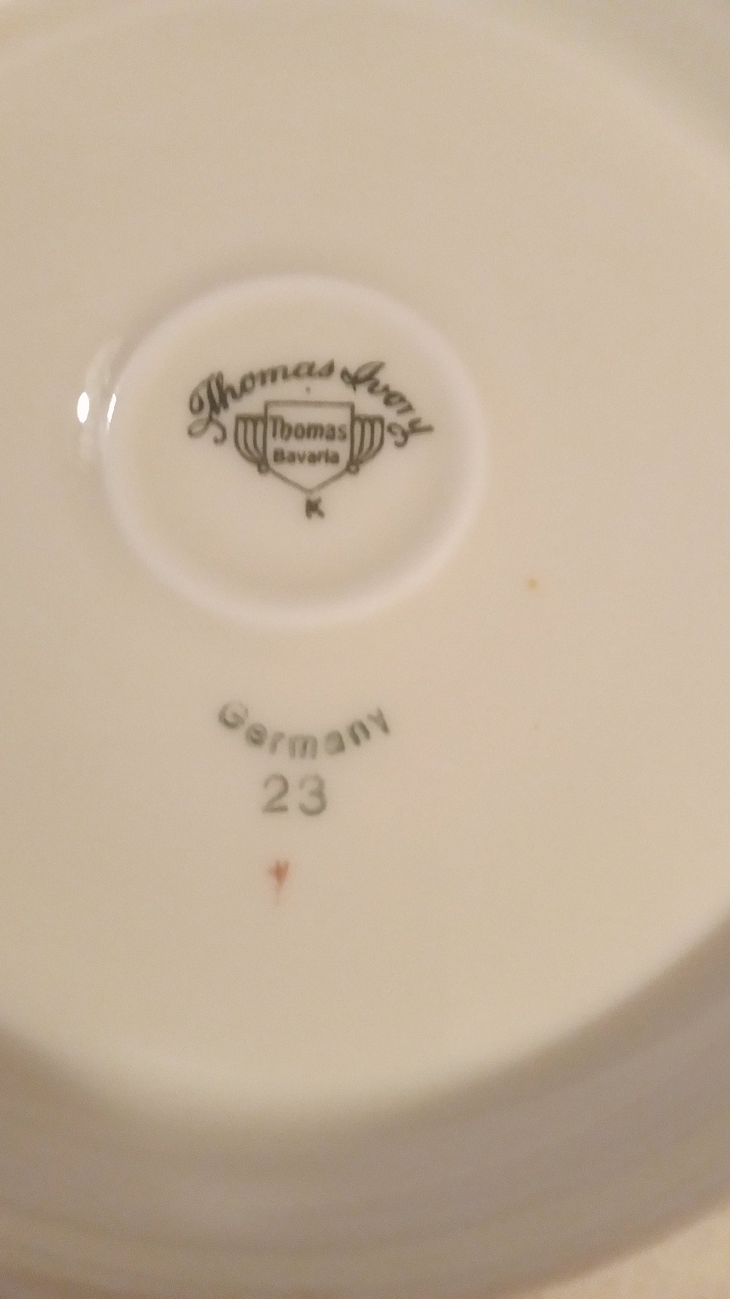 Thomas Ivory Bavaria 'Evelyn' 10" Serving Bowl (1939-1952) | Antique German China Vegetable Nappy w/ Gold