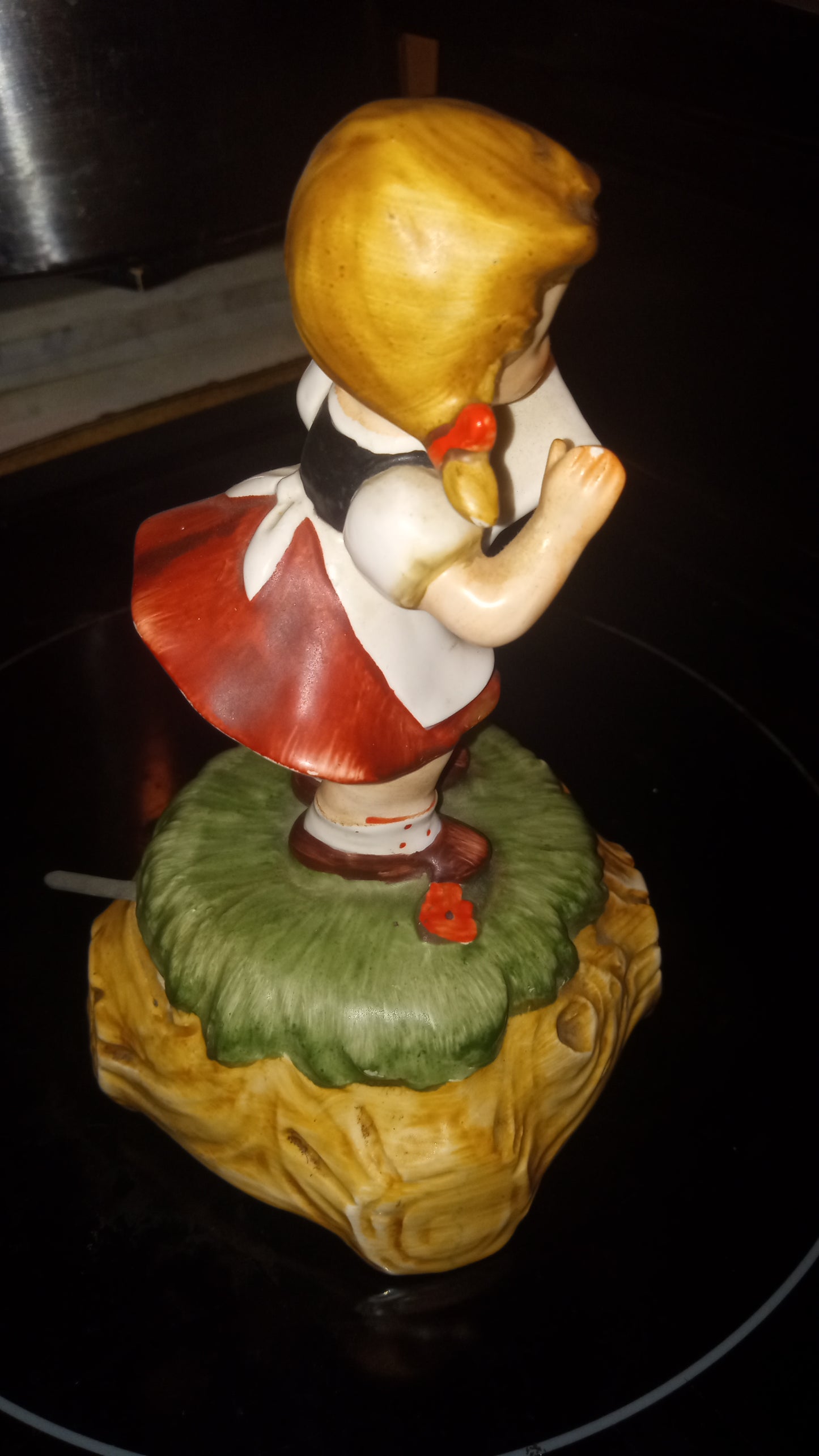 Vintage LEFTON CHINA GIRL SINGING SHEET MUSIC. Music BOX Plays "Tomorrow"